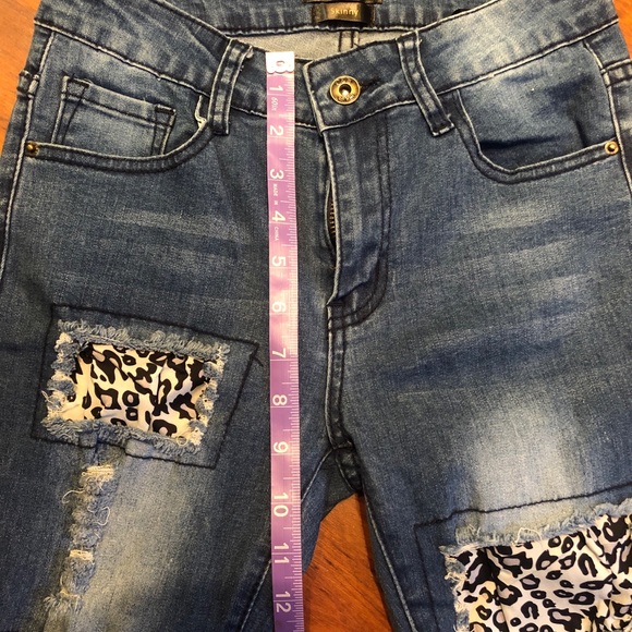 Lucky + Blessed Jeans. Size 4, Skinny Jeans. Comes with leopard patches on front - Picture 14 of 16